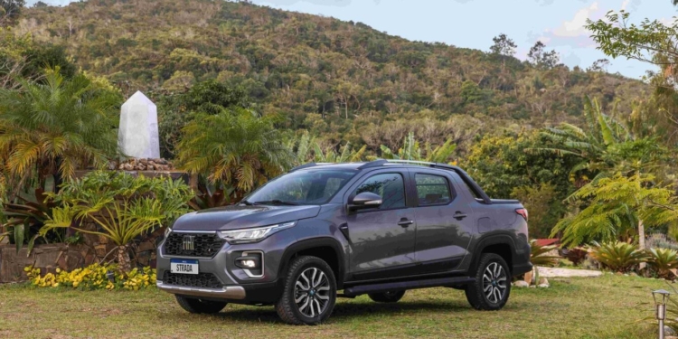 Fiat mantém liderança do mercado e a Strada bate recorde de vendas em outubro