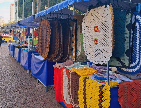 Feira de Natal do programa Economia Solidária começa nesta segunda no Paço Municipal