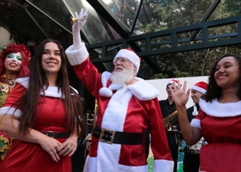 Shopping dá início à temporada natalina com cortejo e experiências para toda a família