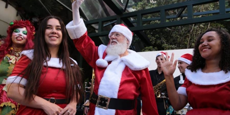 Shopping dá início à temporada natalina com cortejo e experiências para toda a família