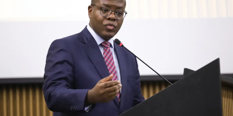 PF indicia ex-ministro Silvio Almeida por importunação sexual