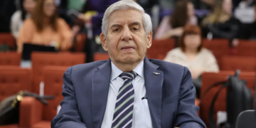 PGR é a favor de prisão domiciliar humanitária para general Heleno