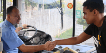 Votação popular para eleger Motorista Nota 10 começa nesta segunda; veja como participar