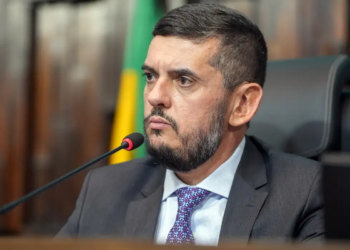 Presidente da Alerj é preso pela PF por vazamento de operação sigilosa