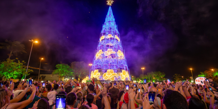 Natal de Jaguariúna tem árvore gigante, vila do Papai Noel e atrações artísticas