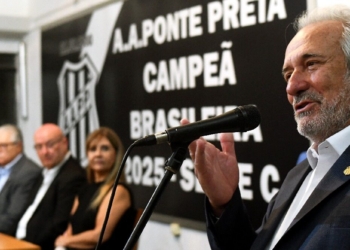 Luiz Torrano assume a Ponte Preta em meio a desafios fora de campo