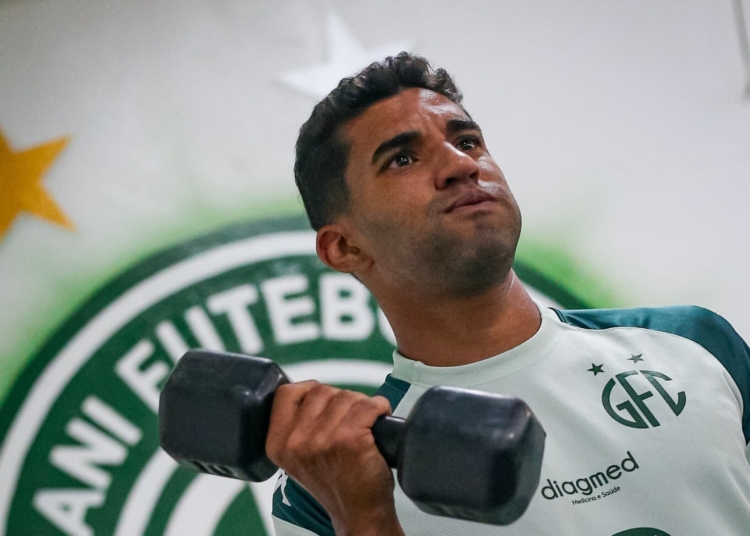 Isaque está entre os remanescentes para a temporada de 2026 no Guarani