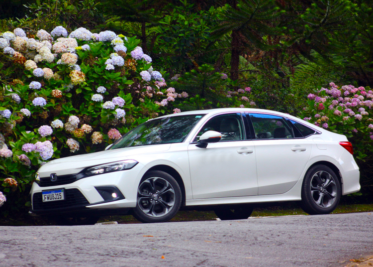 Avaliamos: Novo Honda Civic 2025 une sofisticação, desempenho e segurança 