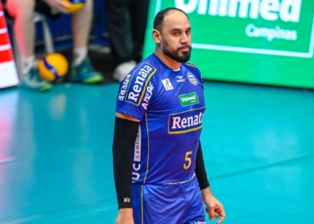 Vôlei Renata faz mais um jogo decisivo contra o Praia Clube nesta segunda-feira