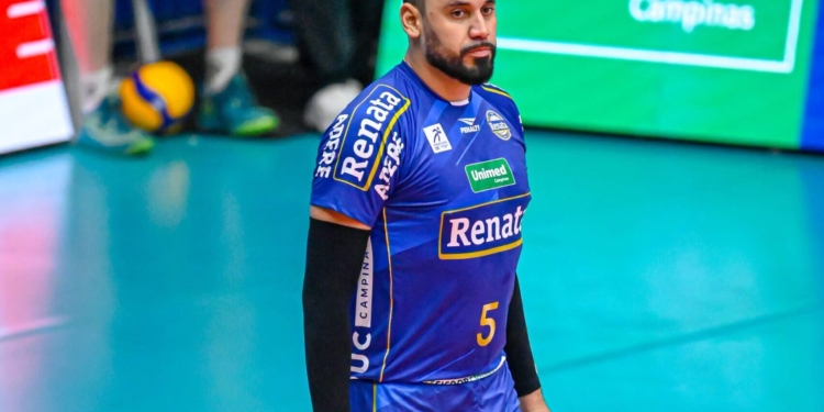 Vôlei Renata faz mais um jogo decisivo contra o Praia Clube nesta segunda-feira