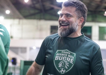 Em eleição tumultuada, sócios decidem pela permanência de Rômulo Amaro na presidência do Guarani