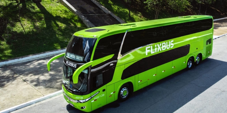 FlixBus lança rotas próprias com megapromoção de Natal e Ano Novo por R$ 9,99