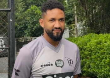 Atraso de salário provoca mais três baixas no elenco da Ponte Preta