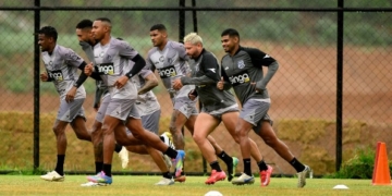 Em meio à crise financeira, Ponte Preta preserva base campeã da Série C