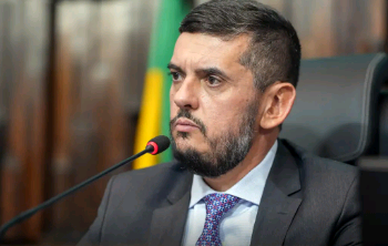 Alerj decide revogar a prisão preventiva do deputado Rodrigo Bacellar