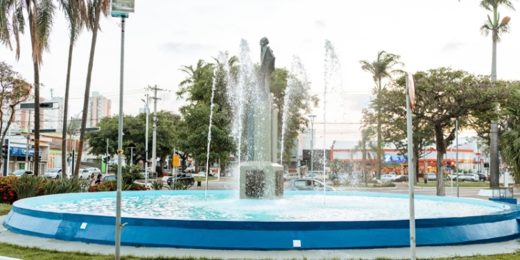 Fonte em frente a Prefeitura de Valinhos volta a funcionar após 40 anos