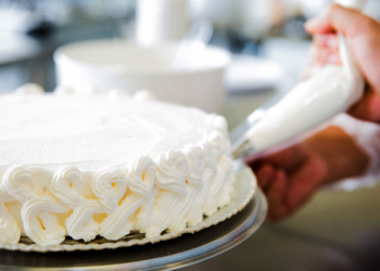 Empreendedores que vendem doces e salgados gastam em média R$ 5,3 mil para começar o negócio