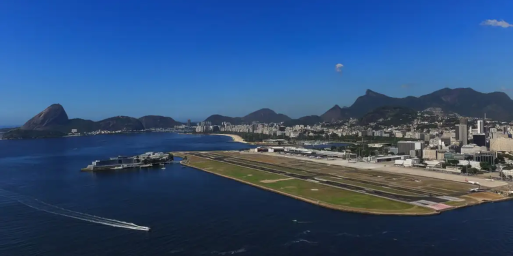 Voos no Santos Dumont serão ampliados em 2026, diz ministro