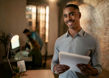 7 Cuidados DIÁRIOS de quem quer crescer na carreira – por Karine Camuci