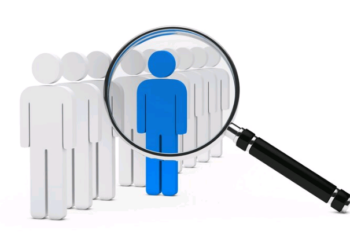 Por que alguns profissionais se destacam e outros, mesmo competentes, continuam estagnados? – por Karine Camuci