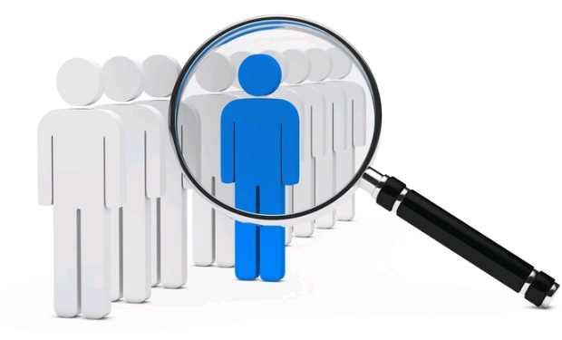 Por que alguns profissionais se destacam e outros, mesmo competentes, continuam estagnados? – por Karine Camuci