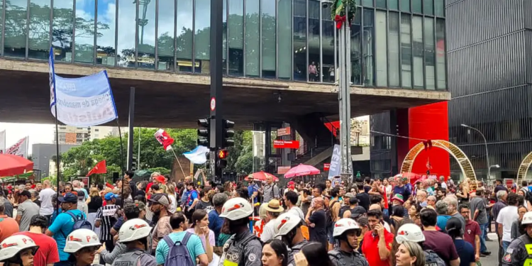 Esquerda vai às ruas em várias capitais contra o PL da Dosimetria