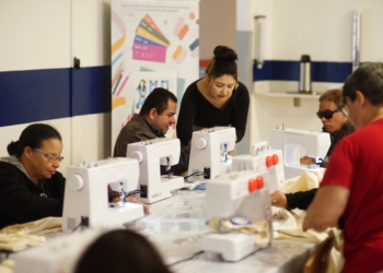 Projeto Moda Inclusiva oferece formação gratuita para pessoas com deficiência visual em Campinas