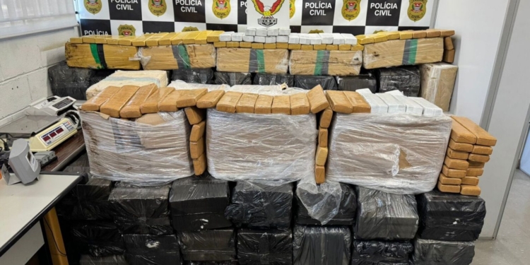 Polícia apreende 1,5 tonelada de maconha em Santa Bárbara