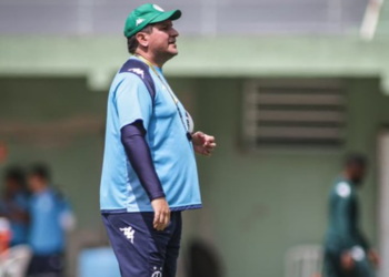 De olho no G8, Guarani enfrenta a Portuguesa, nesta segunda-feira, no Canindé