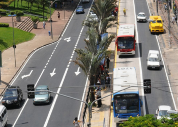 Avenida Anchieta terá bloqueio neste domingo para troca de poste de energia elétrica