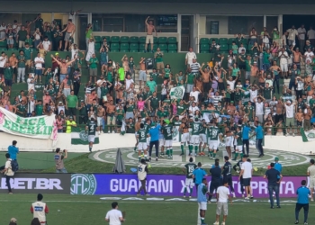 Guarani vence Dérbi 213 com gol nos acréscimos e afunda Ponte no Paulistão
