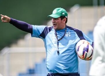 Guarani encerra período de preparação em Bragança e testa novo gramado do Brinco