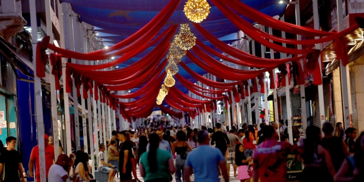 Liquidações pós-festas na região oferecem descontos de até 70%, avalia Acic