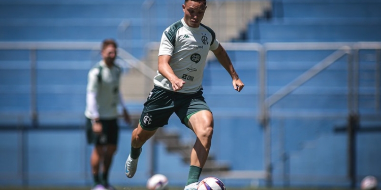 Em busca da primeira vitória em 2026, Guarani recebe o Santos na noite deste domingo