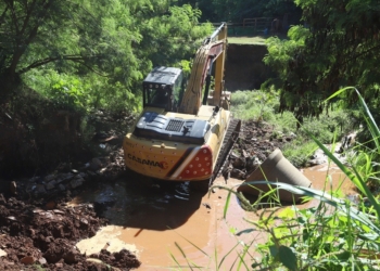 Prefeitura inicia recomposição de encosta em estrada municipal de Campinas
