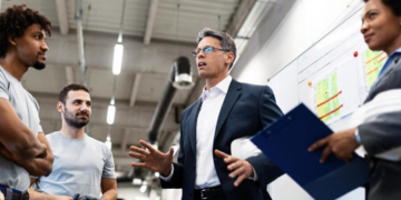 Quando o elogio de ontem se torna a prisão de hoje – por Cecília Lima