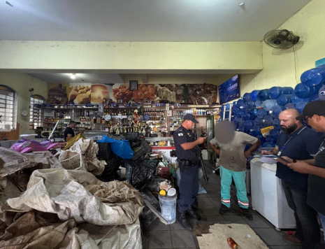 Operação integrada fiscaliza comércios de recicláveis em bairros de Campinas
