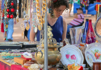 Feira Hippie reúne gastronomia, artes e artesanato no Centro de Convivência