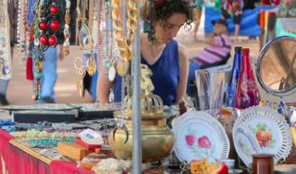 Feira Hippie reúne gastronomia, artes e artesanato no Centro de Convivência