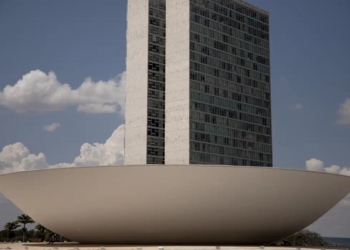 Concurso da Câmara dos Deputados está com inscrições abertas; salário é a partir de R$ 21 mil