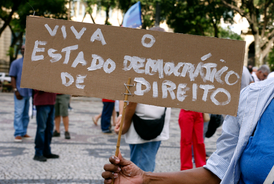 Existem países democráticos? – por Luis Felipe Valle
