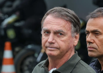 Após sofrer queda, Bolsonaro é autorizado a realizar exames no crânio em hospital