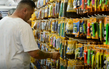 Preço de material escolar pode variar até 276% nas papelarias de SP