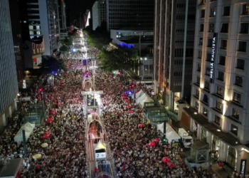 Réveillon na Avenida Paulista teve música e fogos silenciosos