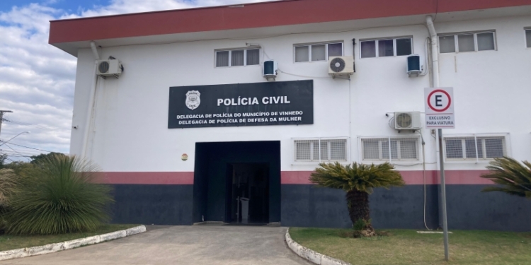 Homem invade a casa da ex-companheira, faz ameaças e é preso em flagrante em Vinhedo