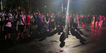 Em meio à crise financeira, torcida da Ponte Preta protesta no Majestoso e cobra diretoria