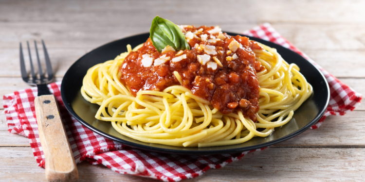 Comer carboidrato no jantar leva ao pré-diabetes? Entenda