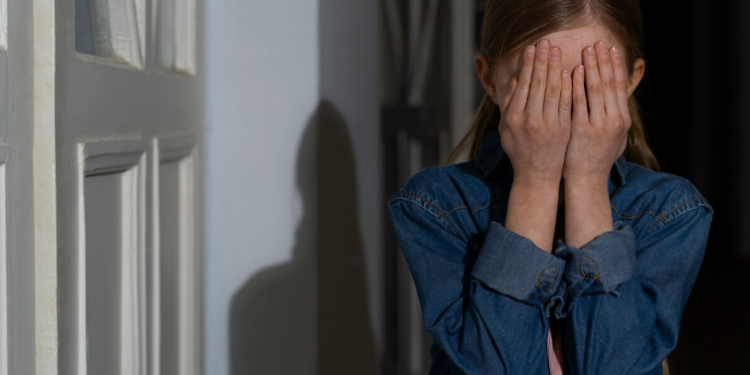 Artigo – Criança de 12 anos ‘casada’ com homem de 35: a normalização da pedofilia num Brasil que não protege suas vítimas – por Celeste Leite dos Santos