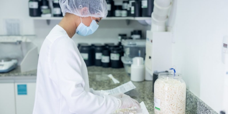 Educação de SP seleciona 10 mil estagiários para a rede estadual