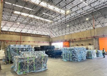 Viracopos realiza exportação de 212 toneladas de equipamentos da turnê de Bad Bunny